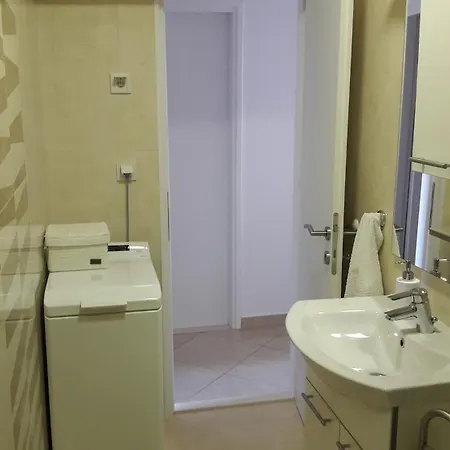Cupic Apartman *